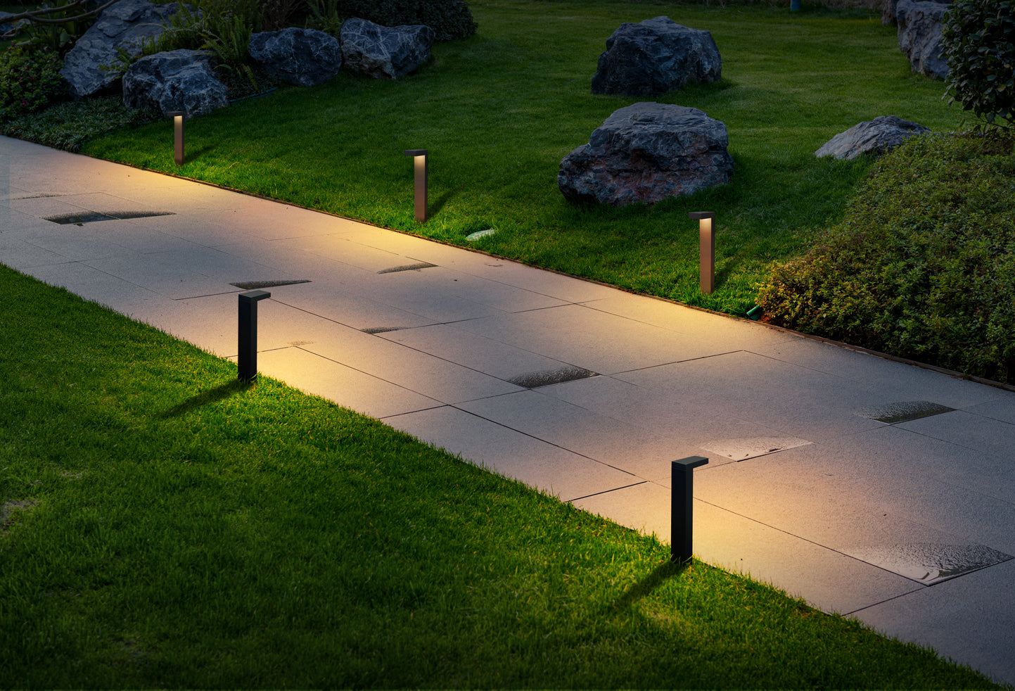 Low Voltage Landscape Pathway Light, 9-15V AC/DC, IP66+ Waterproof, Color Changing